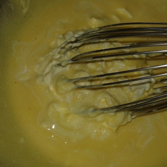 Ajouter le mascarpone, et bien fouetter pour avoir un mélange homogène. Add the mascarpone, and well whip to have a homogeneous mixture.